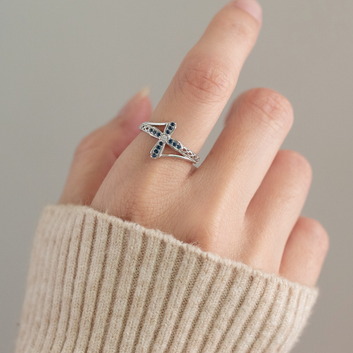 Anel Cruz Celestial em Prata 925 com Zircônias Azuis
